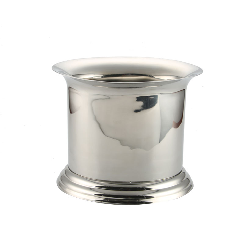Stainless steel oval shaped ice bucket with inside divider and double walled design