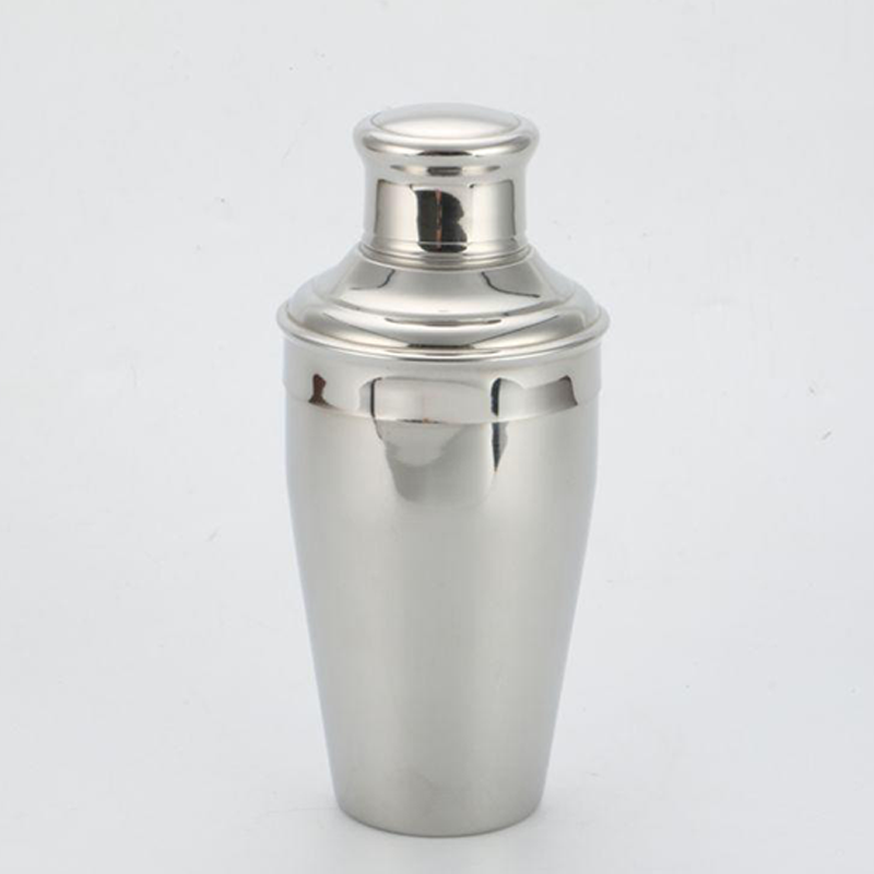 Stainless steel bar shaker with 500ml, 700ml classic 3-piece design